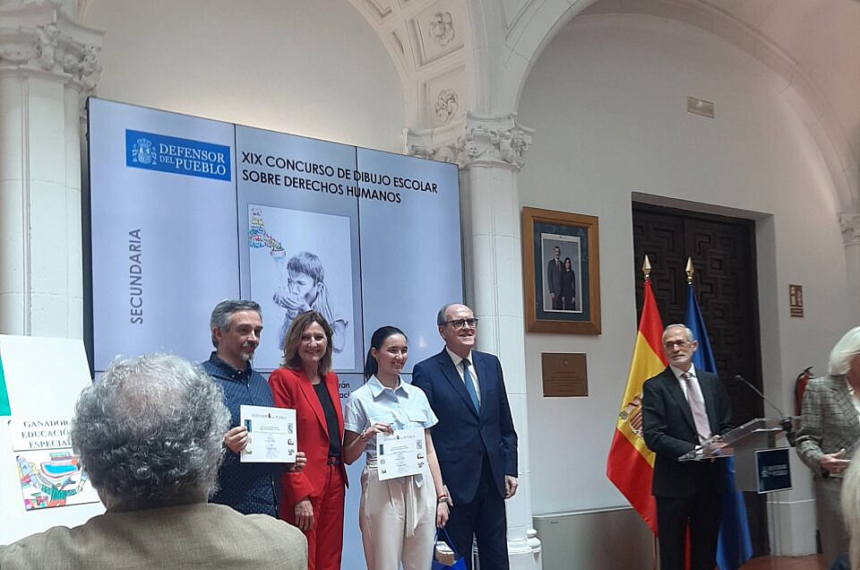 PREMIO DIBUJO – DEFENSOR DEL PUEBLO – ALUMNA ESCUELA DE ARTE DE ÁVILA