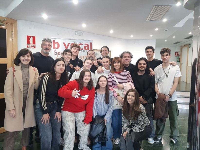 ALUMNOS DE LA ESCUELA EN CONCIERTO B-VOCAL – TEATRO SANTO TOMÁS